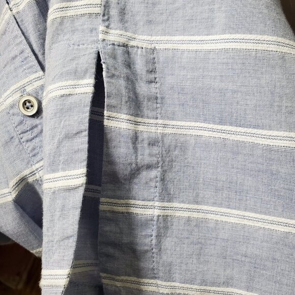 🚨296 Talbots blue and white long sleeve button down tunic - Picture 7 of 8